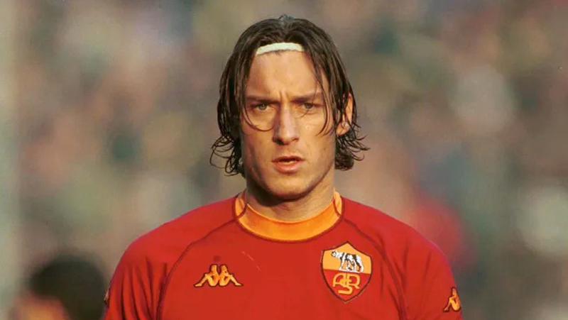 Gila! Batistuta dan Totti Reuni di Lapangan, 5 Juara Piala Dunia 2006 Turut Hadir