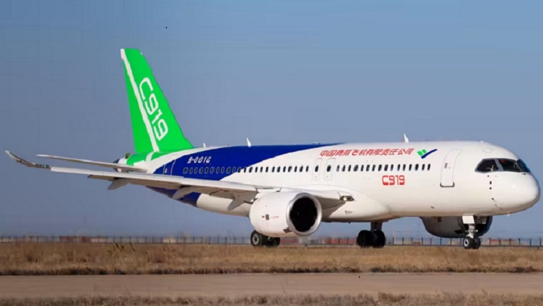Pesawat Komersial Pertama Buatan China C919 Terbang Internasional Perdana