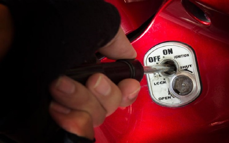 Kenalan via Aplikasi Kencan, Perempuan di Jakbar Curi Motor Pelajar