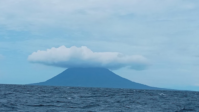 Gunung Anak Krakatau Meletus Pagi Ini, Ketinggian Abu Vulkanik Tidak Teramati