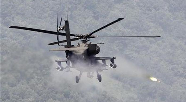 Helikopter Tempur Apache AS Jatuh Dekat Selat Hormuz, Ditembak Iran?