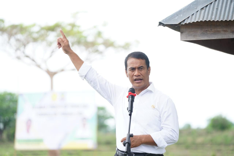 Mentan Tegaskan Arahan Prabowo Percepat Swasembada: Pabrik Gula Wajib Punya Kebun Tebu