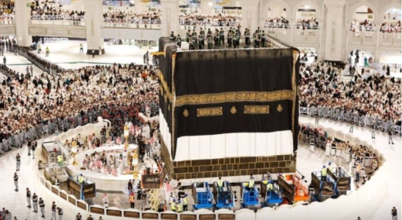 Pemerintah Arab Saudi Cuci Kakbah Hari Ini, Gunakan Air Zamzam dan Wewangian