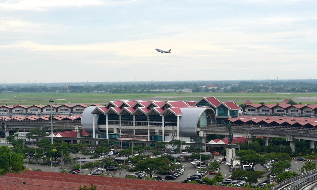 Penutupan Bandara Soekarno-Hatta Diperpanjang hingga Tengah Malam Imbas Erupsi Gunung Anak Krakatau