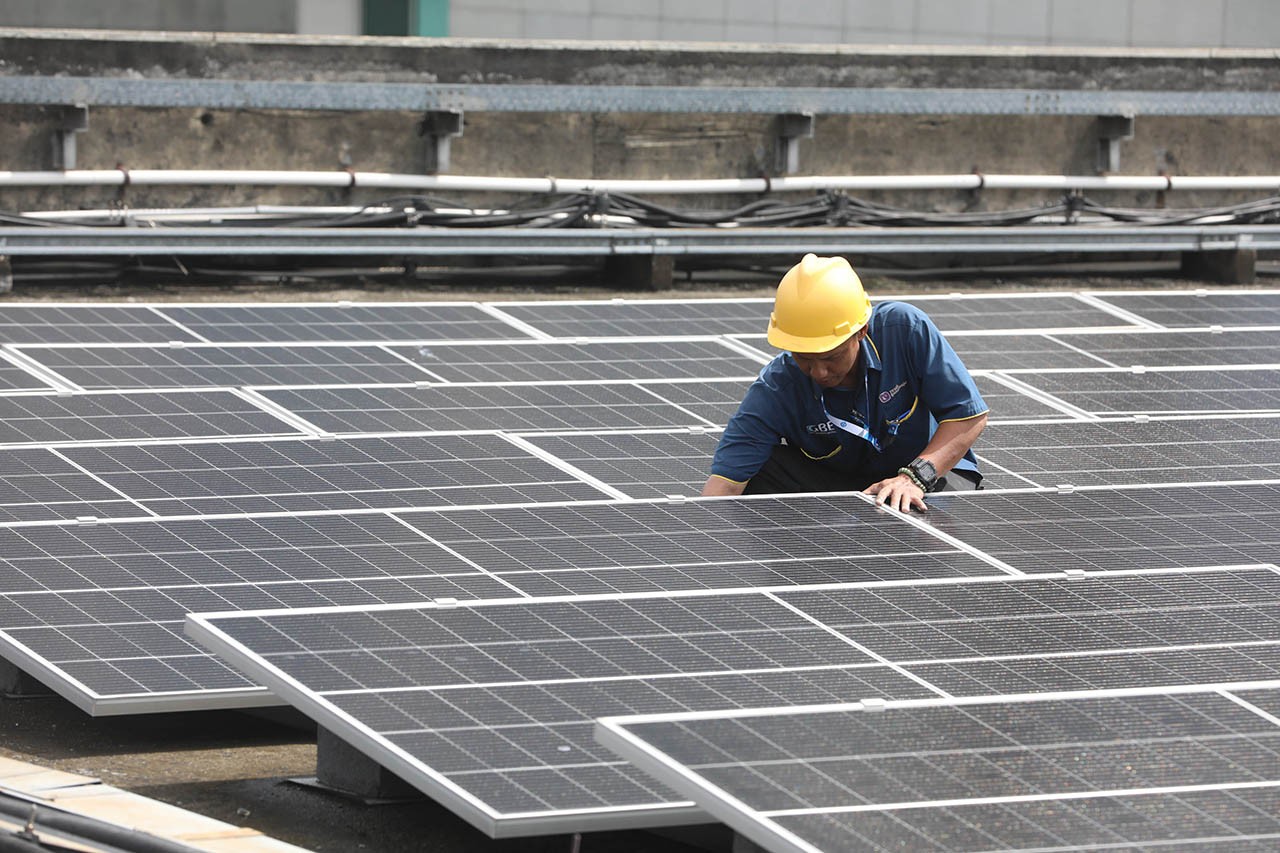 China Lirik Proyek Penyimpanan Listrik PLTS 100 GW Milik RI 