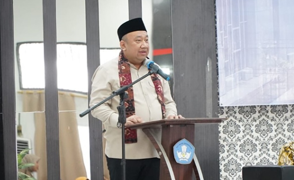 Komisi X DPR Dorong Kenaikan Gaji Guru, Minimal Rp5 Juta per Bulan