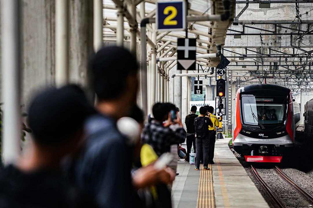 Tawuran Warga di Manggarai Dibubarkan, Perjalanan KRL Berangsur Normal