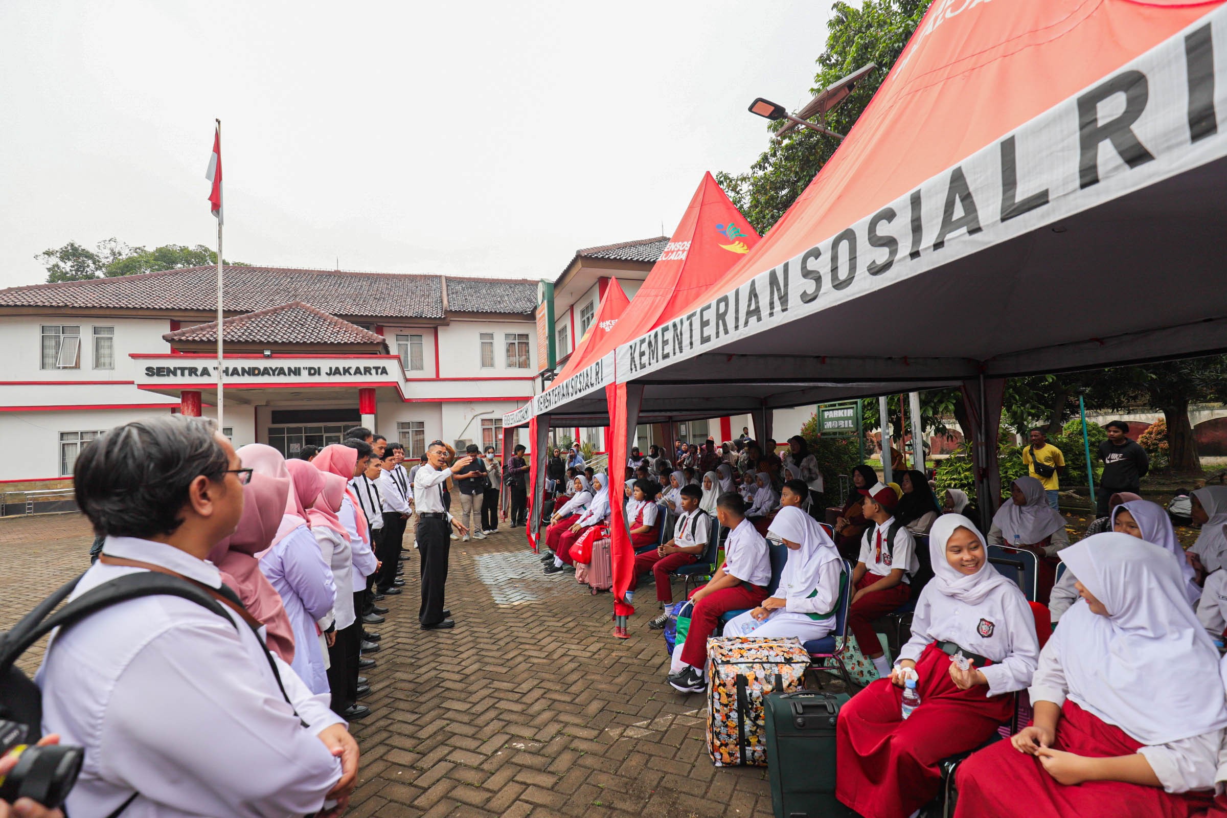 Target 500 Titik di 2029, Pemerintah Integrasikan Sekolah Rakyat, Negeri, dan Garuda