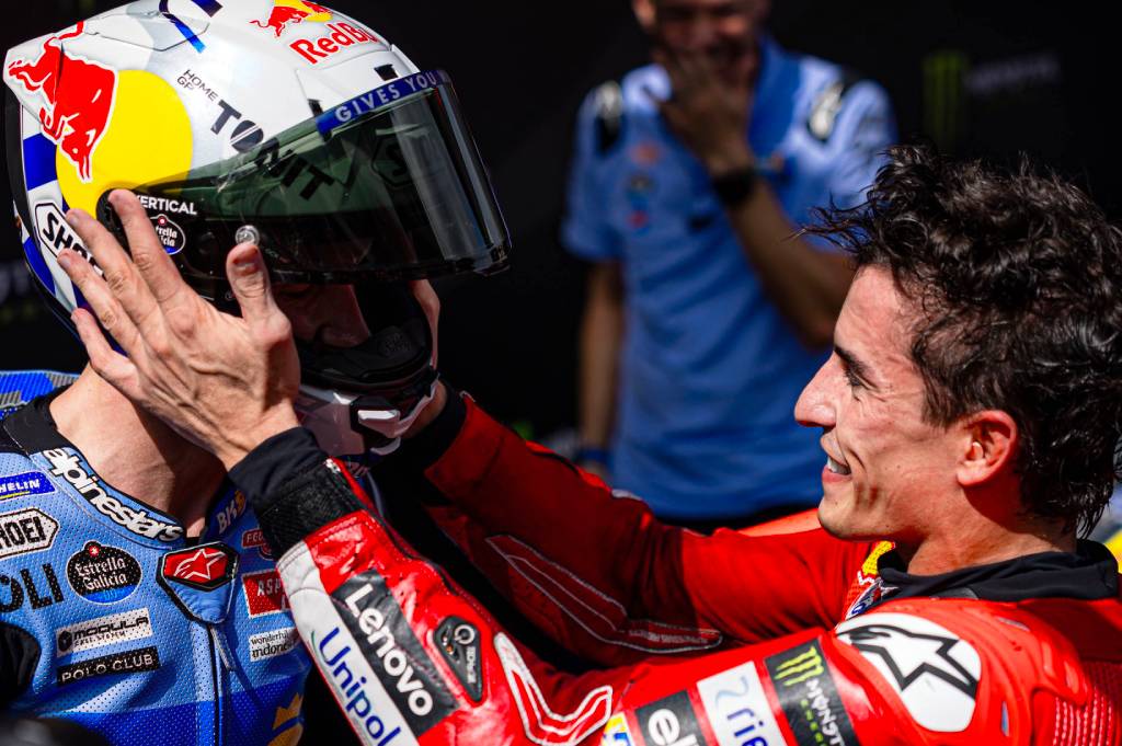 Cedera Horor Alex Marquez Mulai Pulih, Marc Marquez Ungkap Kondisi Terkini Sang Adik