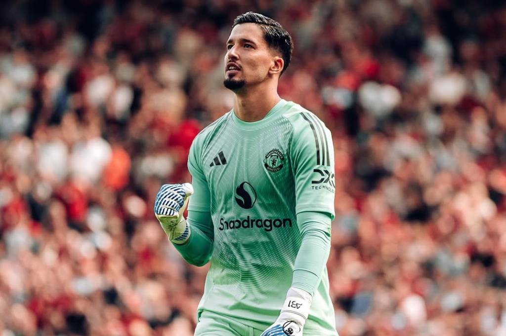 MU Sepakat Lepas Altay Bayindir ke Celta Vigo, Satu Kiper Lagi Segera Menyusul
