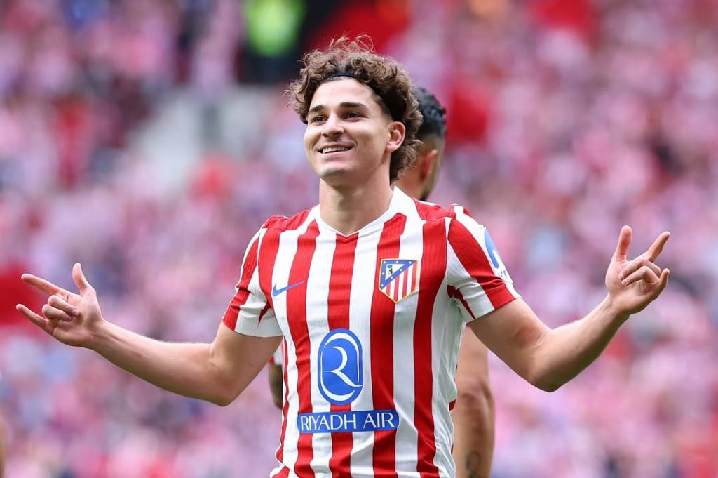 Barcelona Sodorkan Rp2 Triliun demi Julian Alvarez, Atletico Madrid Mau Lepas?