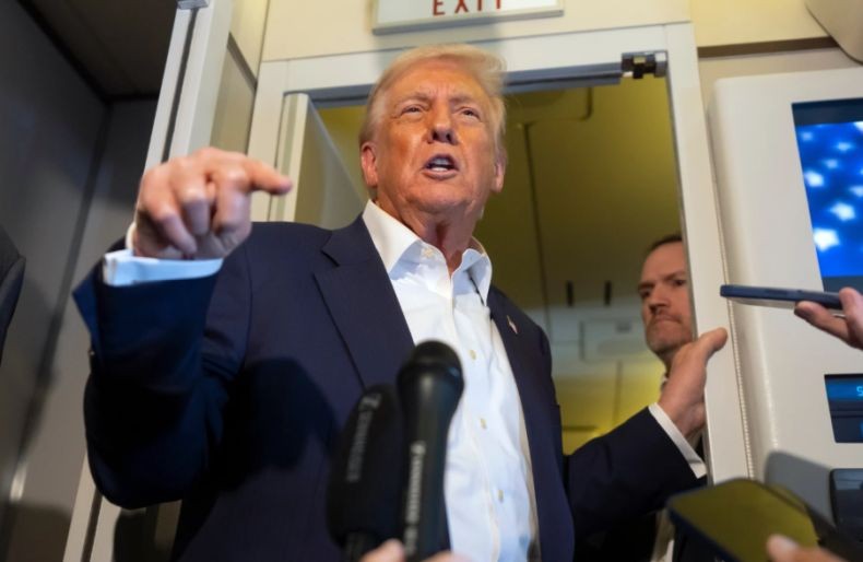 Trump Klaim Iran Mohon-Mohon kepada AS Batalkan Serangan