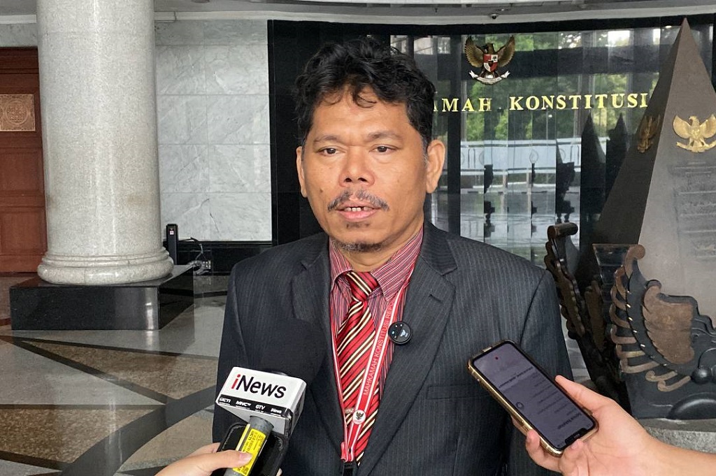 Bonatua Terima Salinan Ijazah Jokowi dari KPU Solo: Tak Ada Tanggal Legalisasi, Janggal