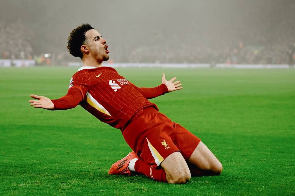 Inter Milan Nekat Tawar Curtis Jones, Liverpool Pasang Harga Tinggi