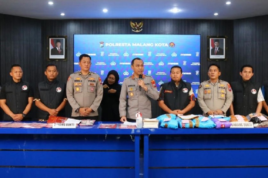 2 Kurir Narkoba Ditangkap di Kediri, Polisi Sita Sabu 3,2 Kg dan 2.480 Butir Ekstasi