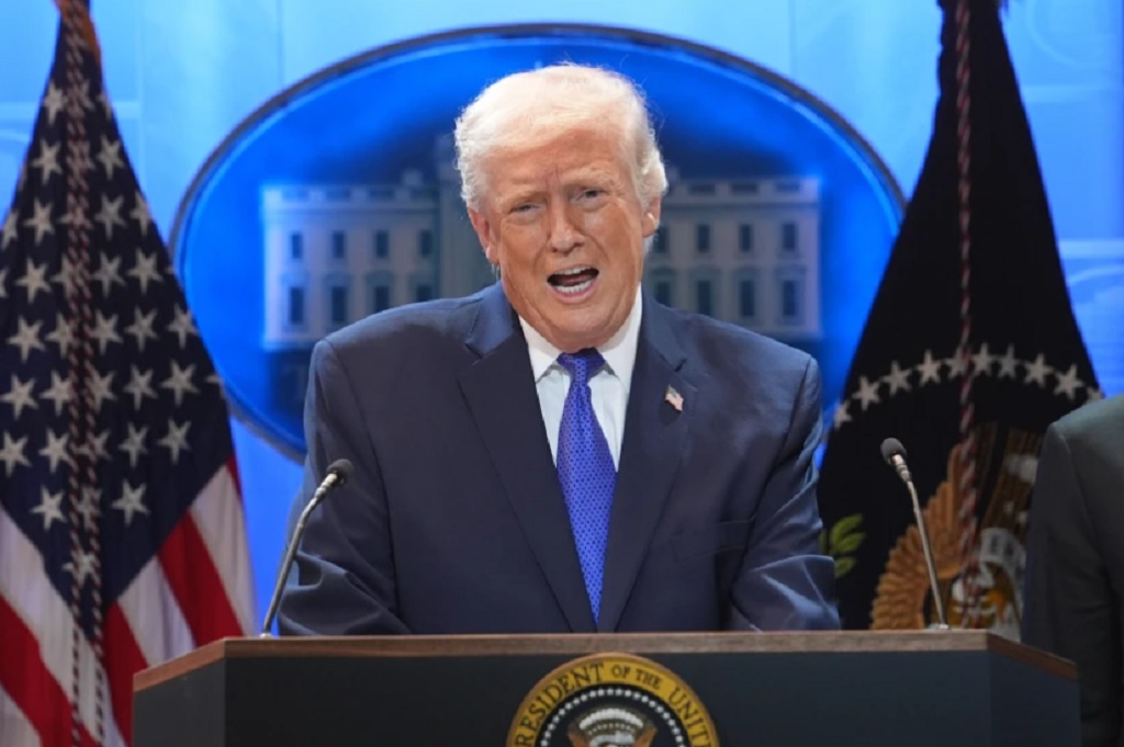 Trump: Iran Sebaiknya Bersikap Baik!