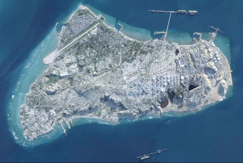 Panas! Trump Ancam Serang Fasilitas Minyak Iran di Pulau Kharg