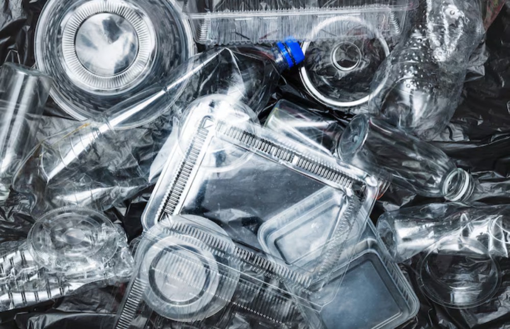 Produk Plastik Murah China Banjiri Indonesia, Industri Mulai Kurangi Jam Operasional