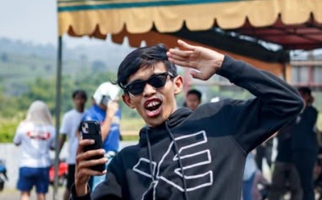 Dede Sunandar Bantah Rumah Tangga Retak Gegara Orang Ketiga: Gak Ada!