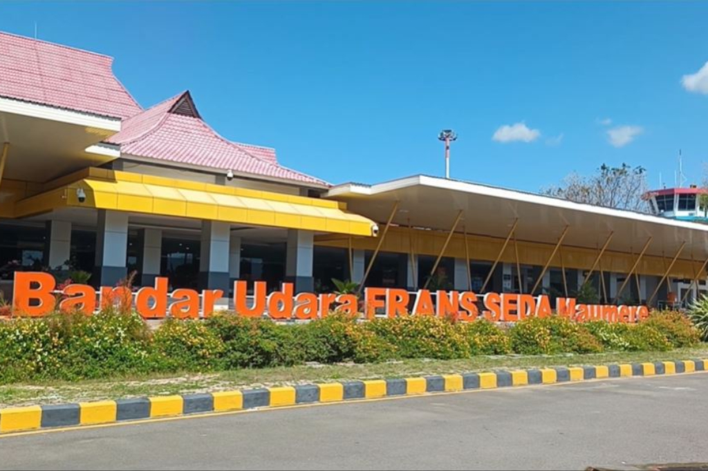 Bandara di Maumere Ditutup Sementara Imbas Erupsi Dahsyat Gunung Lewotobi Laki-Laki