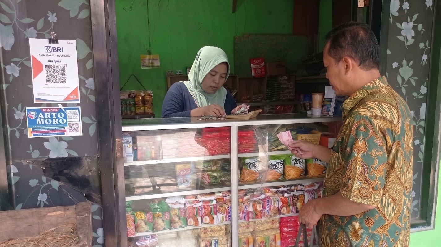 Bersama Holding Ultra Mikro, Pengusaha Sembako di Semarang Sukses Kembangan Bisnis