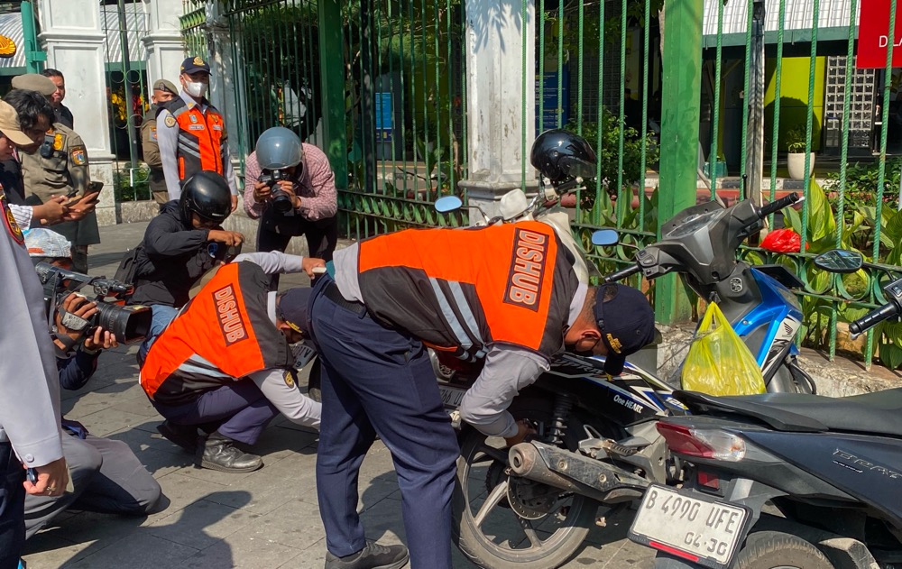 Dishub hingga Satpol PP Gelar Penertiban Parkir Liar Besar-besaran, Turunkan 600 Personel
