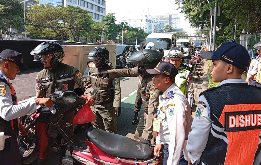 Razia Parkir Liar di Jakarta Pusat, 92 Kendaraan Ditindak dan 5 Jukir Ditangkap