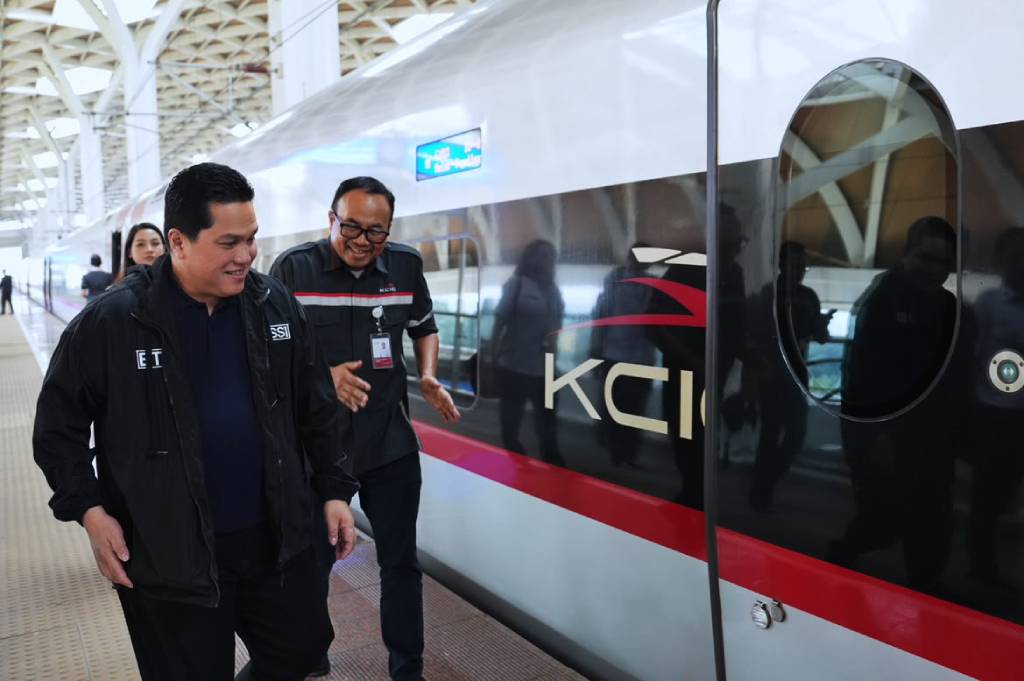 Erick Thohir Naik Whoosh ke Bandung, Beri Dukungan Langsung untuk Timnas Putri Indonesia