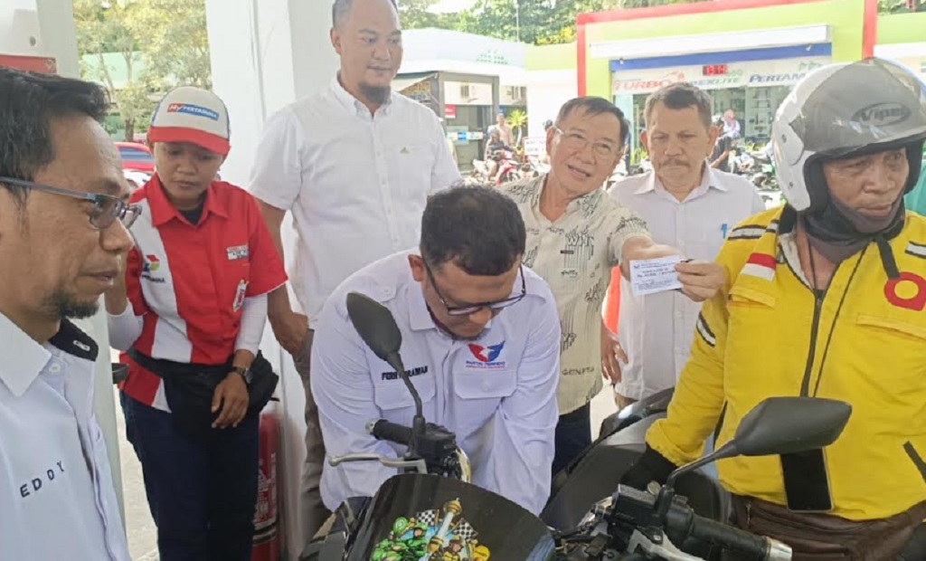 Driver Ojol di Kendari Apresiasi Program BBM Pertamax Gratis dari Perindo Sultra