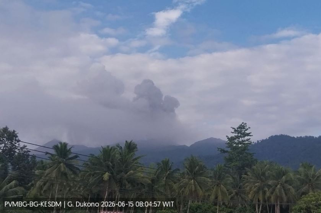 Gunung Dukono Meletus Pagi Ini, Kolom Abu Membubung Setinggi 1.300 Meter