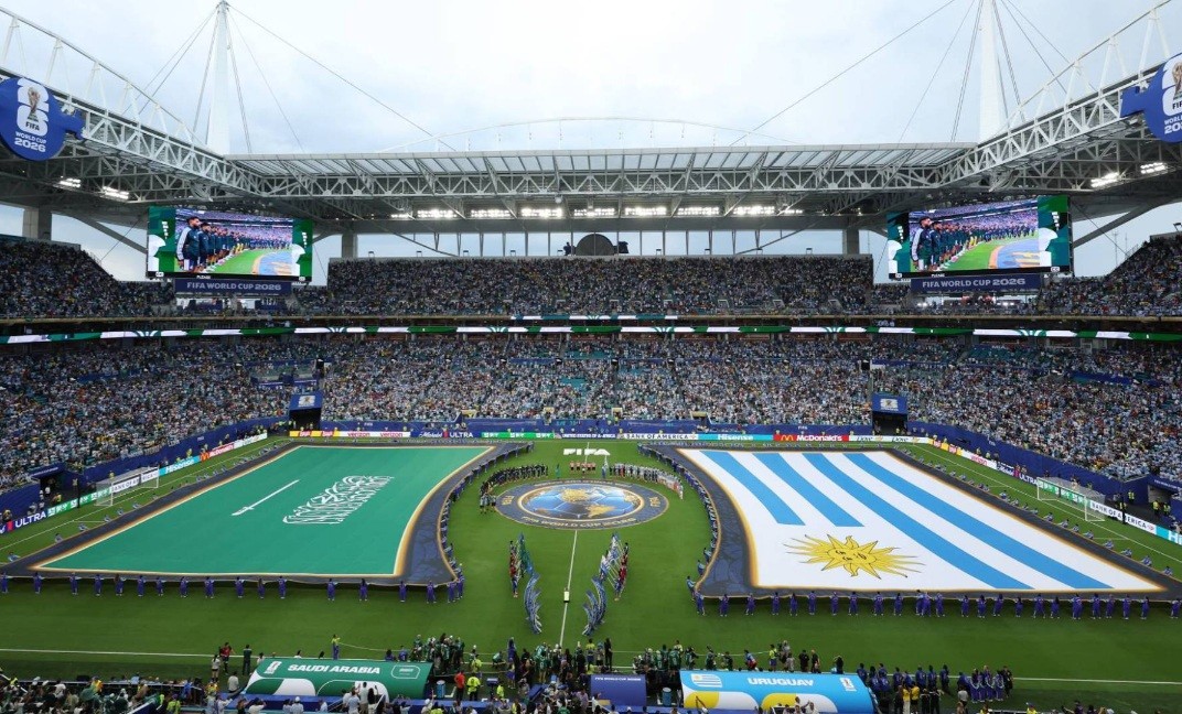 Heboh Bendera Saudi Tak Diletakkan di Atas Rumput Selama Laga Piala Dunia, Kenapa?