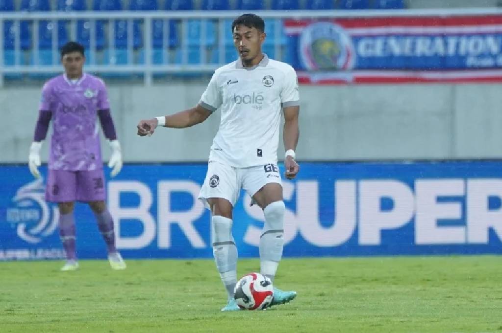 Arema FC Resmi Permanenkan Hansamu Yama, Benteng Baru Singo Edan Makin Kokoh
