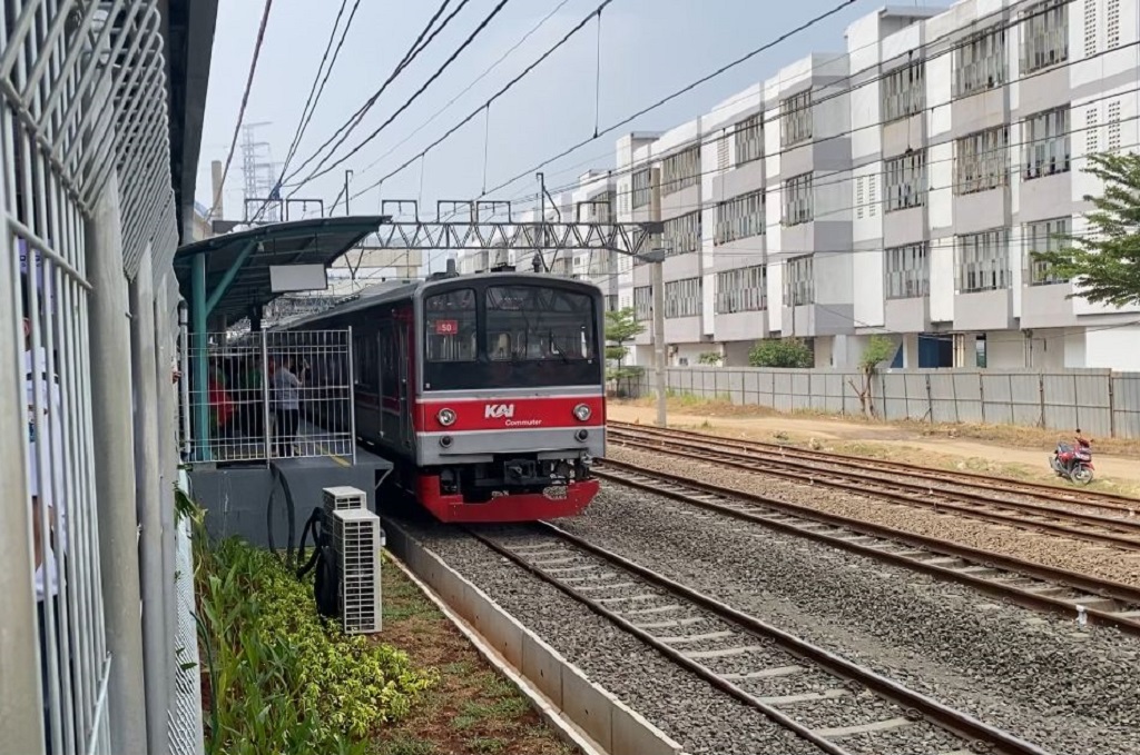 KRL Tanjung Priok Kini Berhenti di Stasiun JIS, Headway 30 Menit