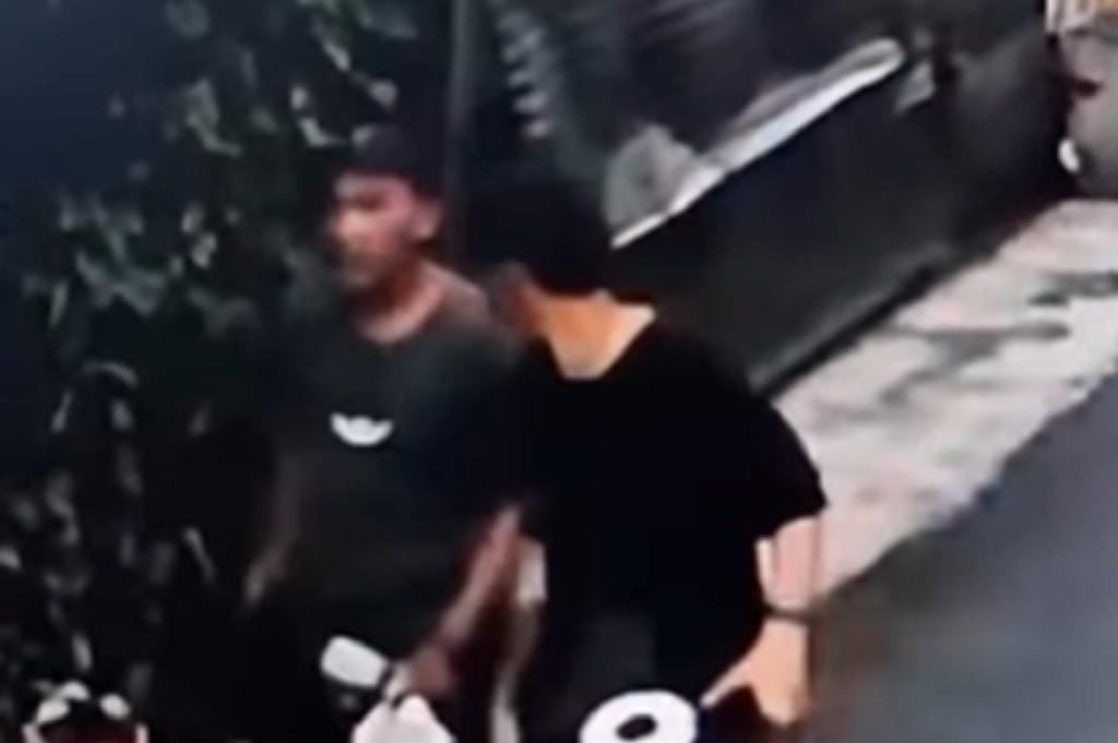 Viral 3 Pengamen Diduga Bakar Pagar Rumah Warga di Bekasi, 1 Ditangkap