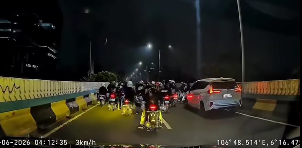 Viral Gerombolan Pemotor Balap Liar di Jalan Layang Antasari Jaksel, Polisi Buru Pelaku