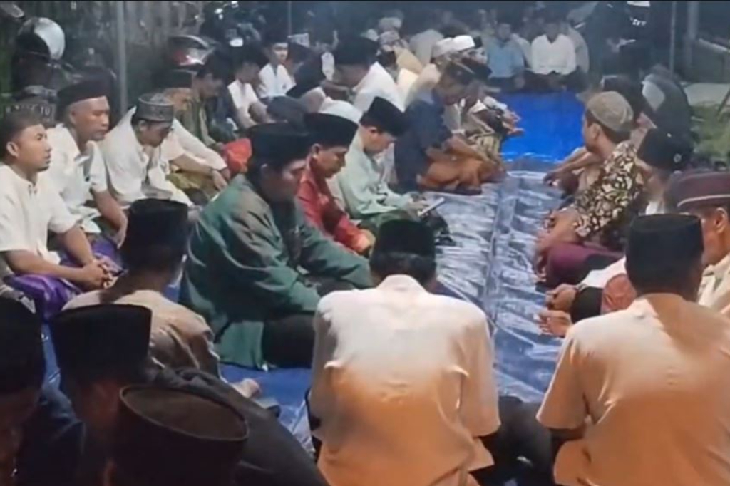 Tahlilan 7 Hari ASN Bangkalan Tewas di Mobil Dinas, Keluarga Desak Polisi Tangkap Pelaku
