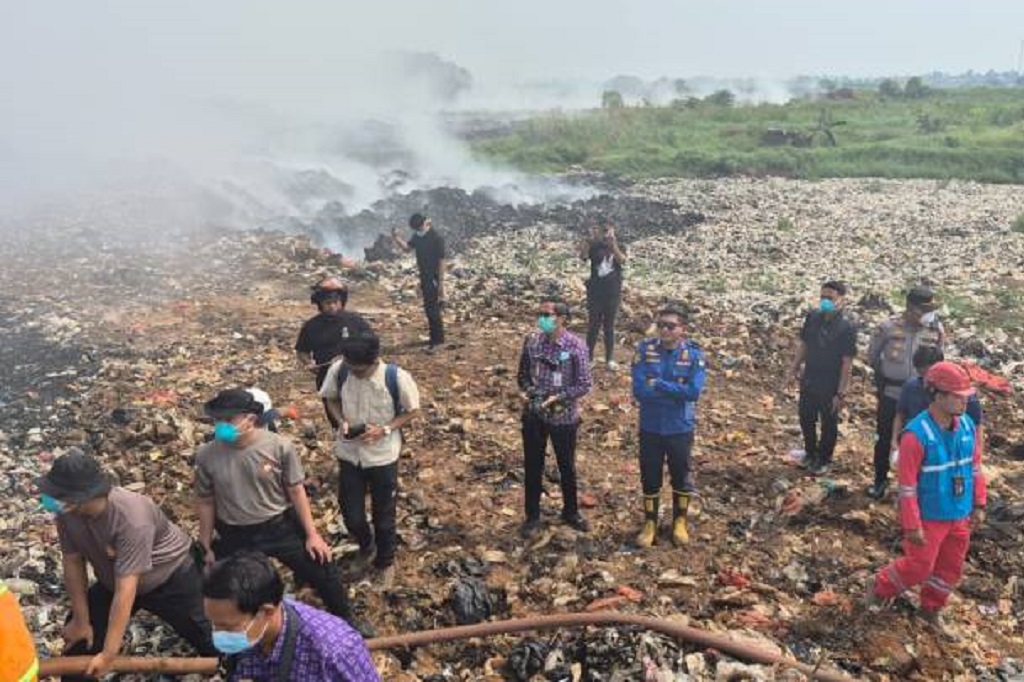 Pemkab Tangerang Tetapkan Status Tanggap Darurat Kebakaran TPA Jatiwaringin