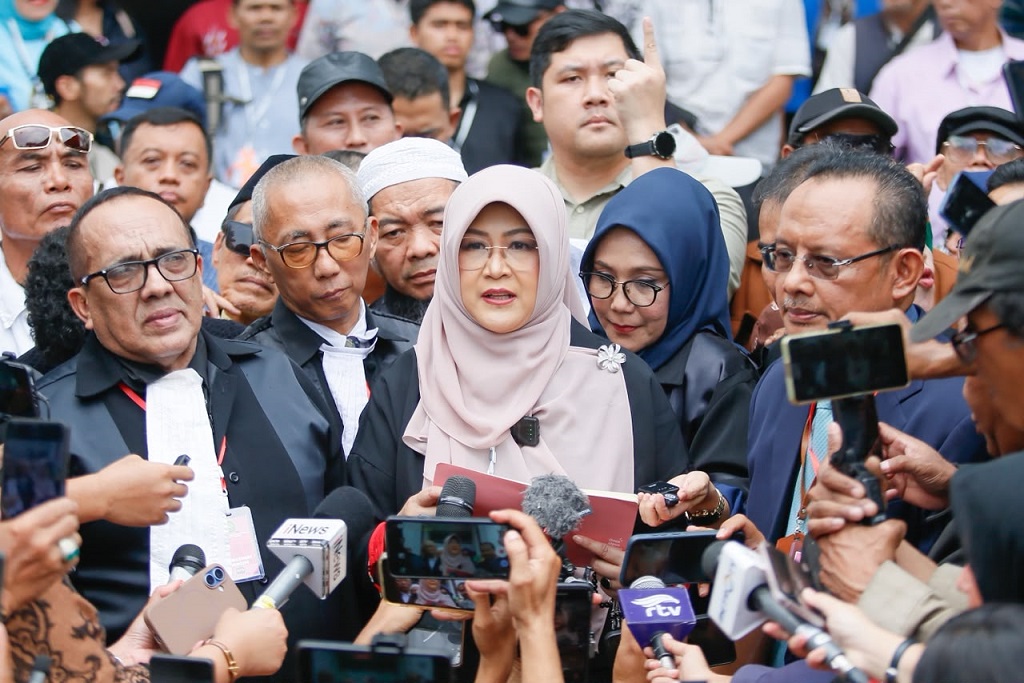 Dokter Tifa Tantang Jokowi Tunjukkan Ijazah: Wajib Hadir di Sidang!