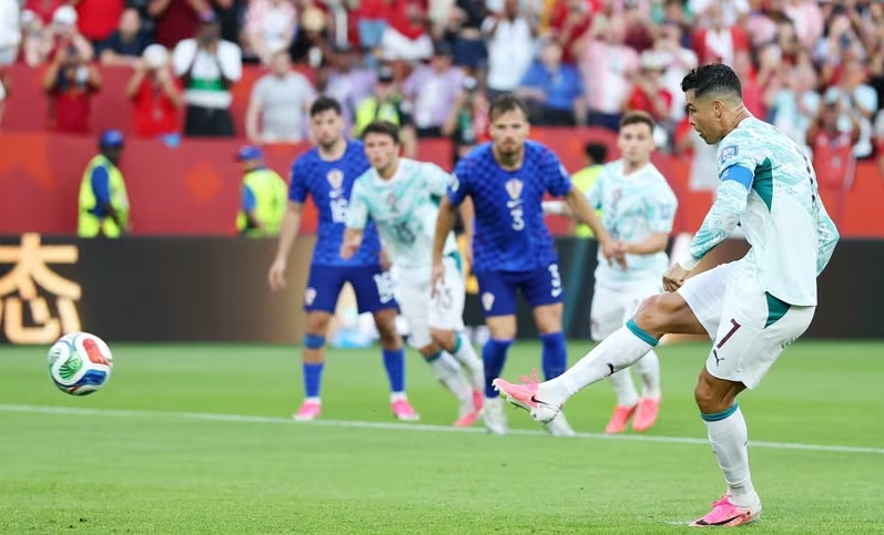 Drama VAR! Portugal Usir Kroasia, Jumpa Spanyol di 16 Besar Piala Dunia 2026