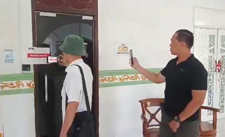 OTT KPK di Sumut, Ruang Kerja Bupati Langkat Syah Afandin Disegel