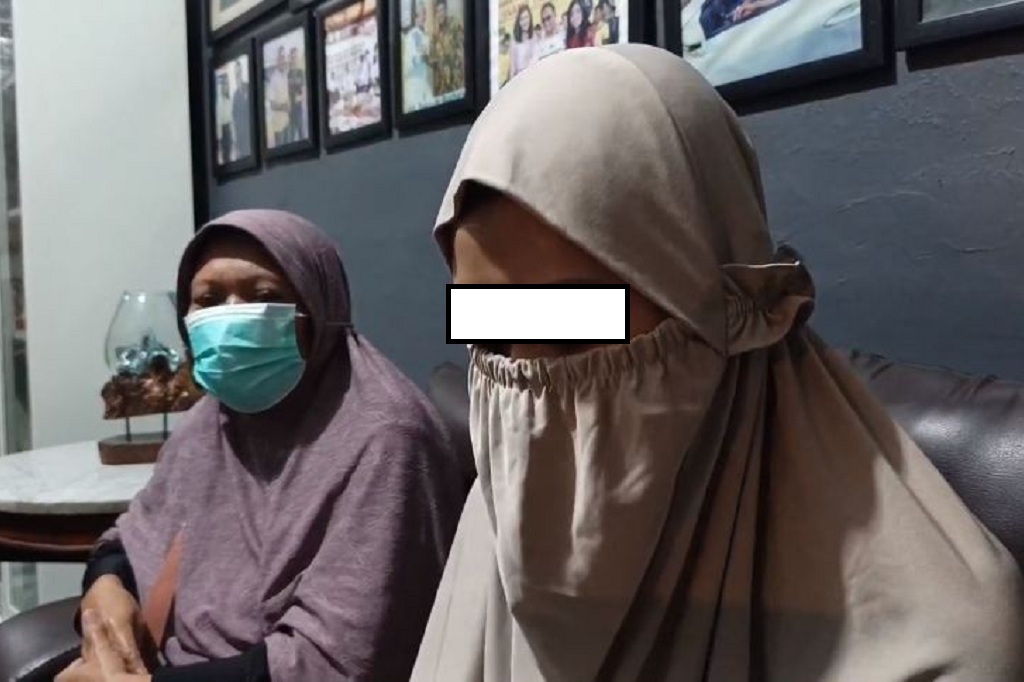 Pengakuan Wanita Disiksa Oknum Polisi, Disiram Air Keras hingga Dipaksa Seks Menyimpang