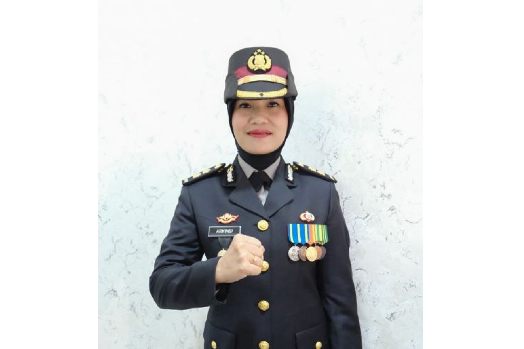 AKBP Arninsi Jadi Kapolres Perempuan Pertama di Lebak
