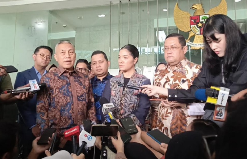 Breaking News: Nadiem Makarim Laporkan 4 Hakim Kasus Korupsi Laptop Chromebook ke KY