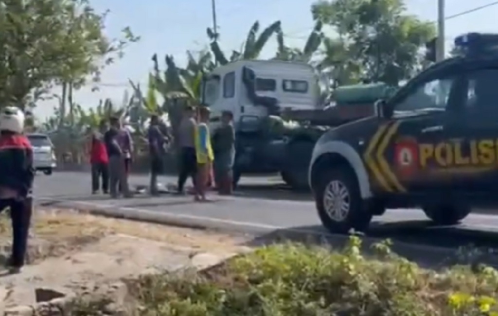 Kecelakaan Maut 2 Motor Adu Banteng di Pantura Tuban, 1 Tewas