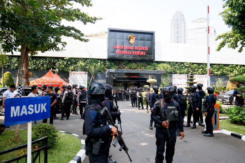 Pengamanan di Polda Metro Diperketat usai Penggeledahan 12 Lokasi, Brimob Disiagakan