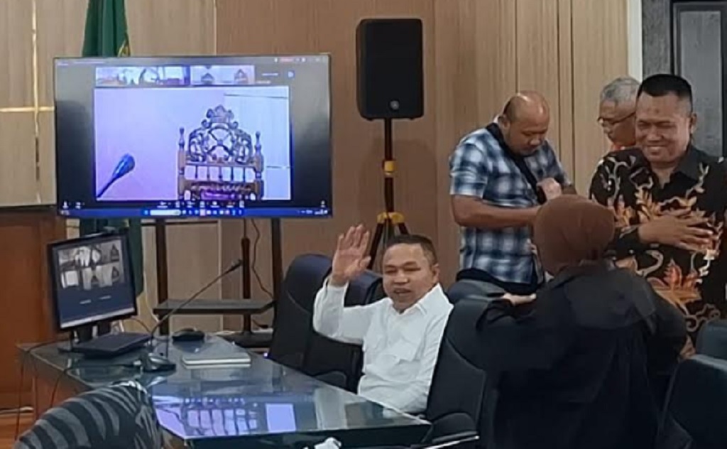 Gubernur Riau Nonaktif Dituntut 8 Tahun 6 Bulan Penjara terkait Kasus Pemerasan