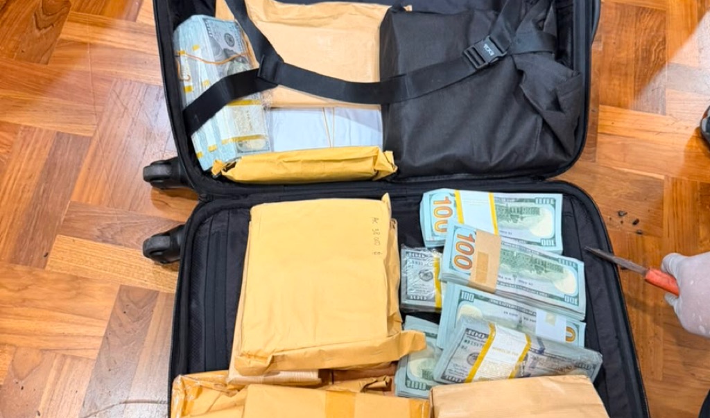 Fantastis! Brankas Rahasia Rumah di Sentul Berisi Uang Rp476 Miliar dan Emas 74 Kg