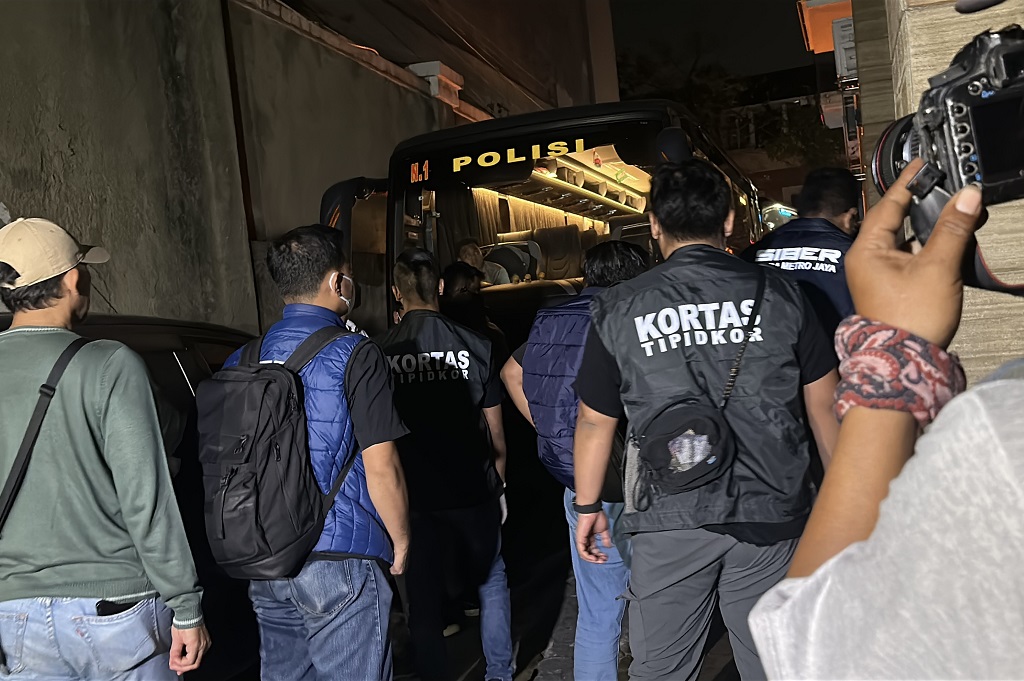 Suasana Penggeledahan Polri di Jaksel terkait Kasus Korupsi Besar, Polisi Sisir Ruko