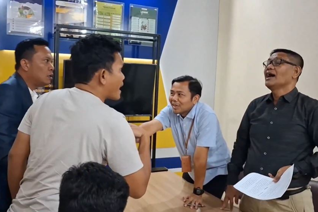 Warga Labusel Kaget Tiba-Tiba Ditagih Pajak Transaksi Gula Hampir Rp8 Miliar