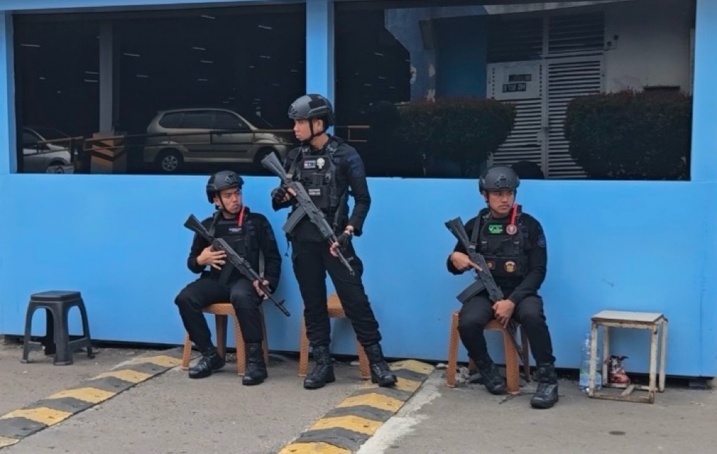 Polda Metro Jaya Masih Dijaga Ketat Brimob Bersenjata